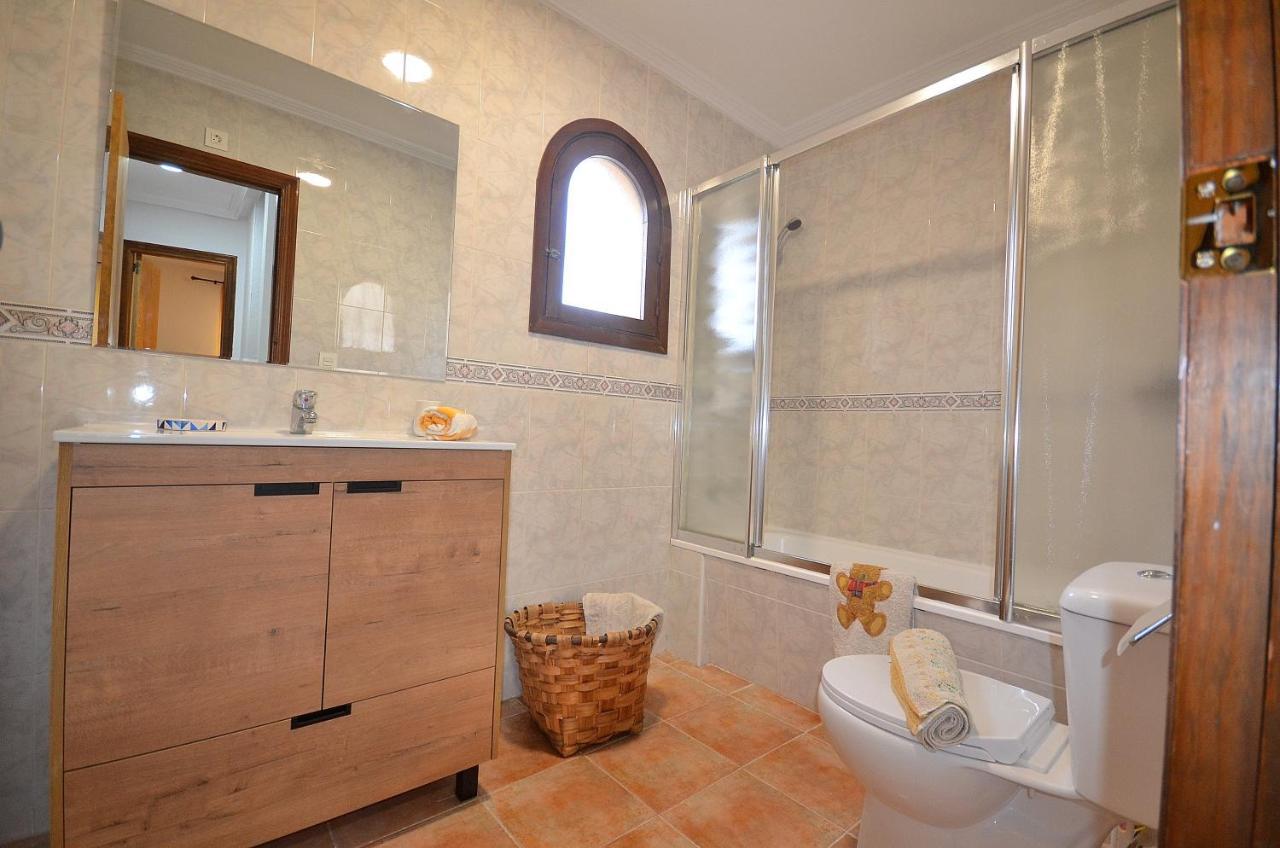 Agradable Adosado Con Piscina, Duchas Hidromasaje Villa Torrevieja Exterior photo
