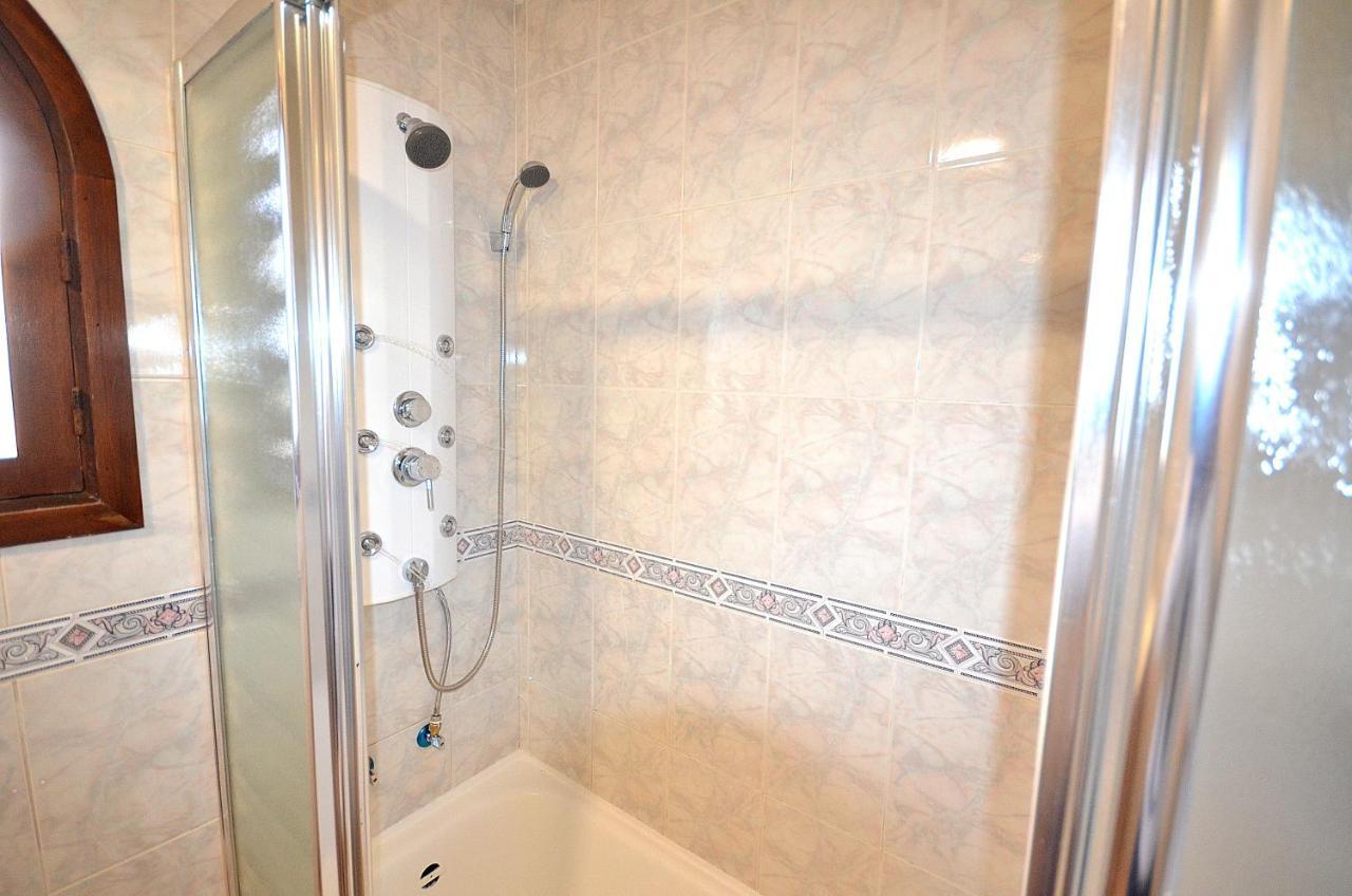 Agradable Adosado Con Piscina, Duchas Hidromasaje Villa Torrevieja Exterior photo