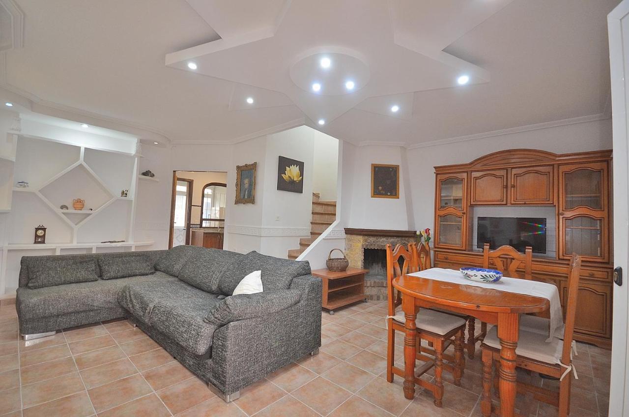 Agradable Adosado Con Piscina, Duchas Hidromasaje Villa Torrevieja Exterior photo