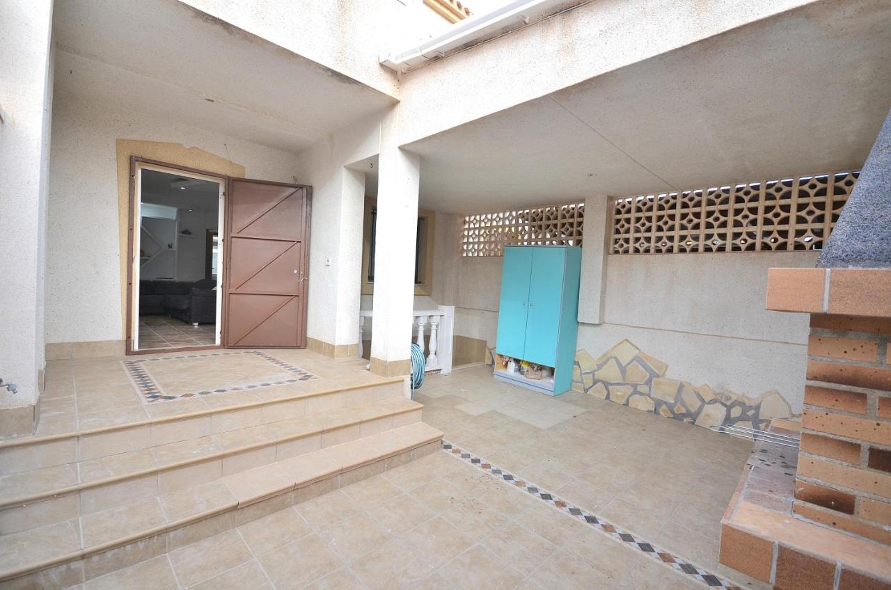 Agradable Adosado Con Piscina, Duchas Hidromasaje Villa Torrevieja Exterior photo